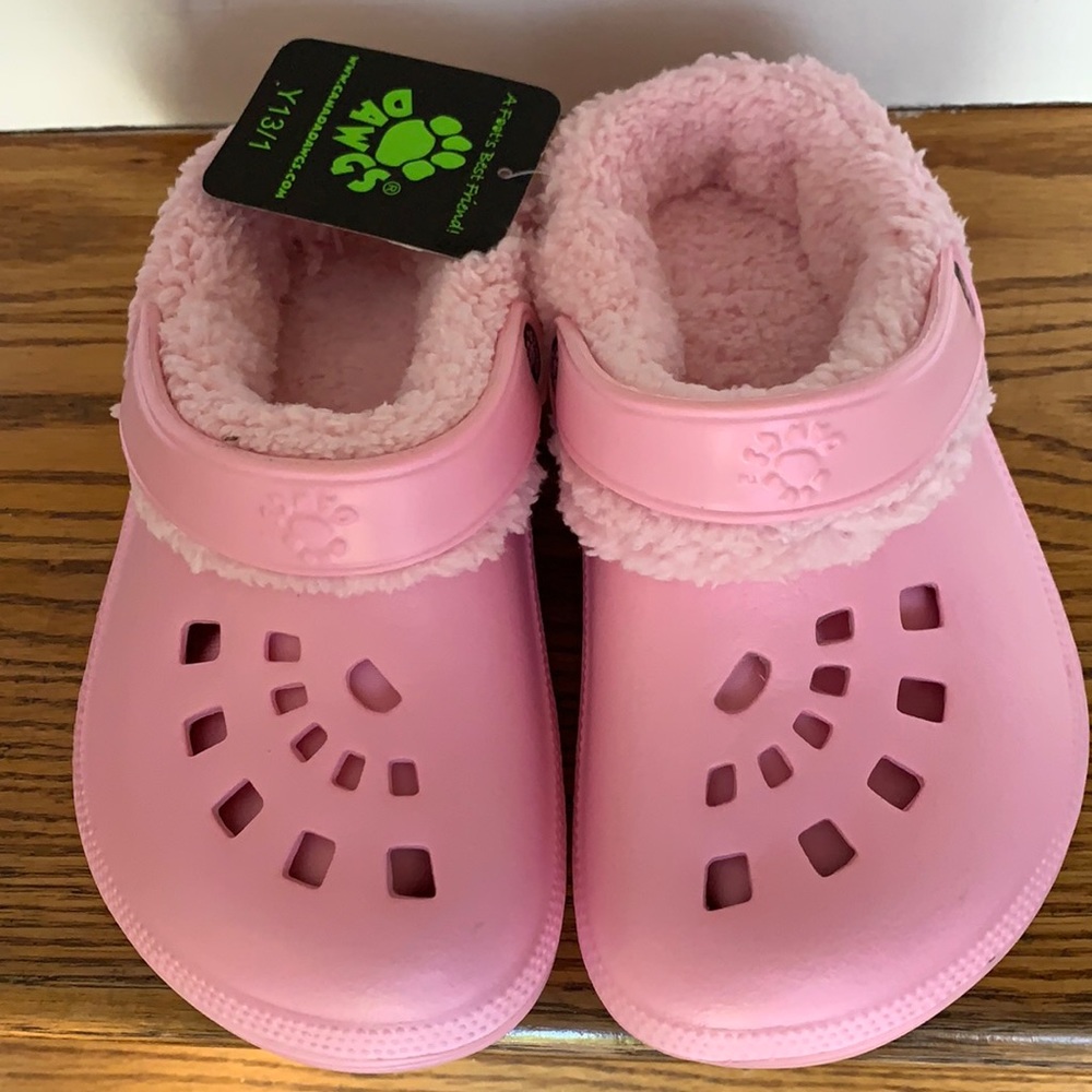 Dawgs Youth Fleece Lined Shoes Sz 13/1 Cozy and Warm. NWT